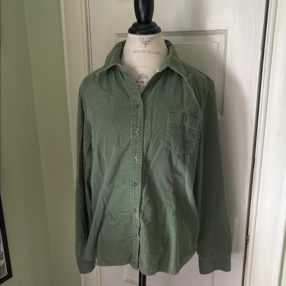 Eddie Bauer Green Corduroy Button Down Shirt Relaxed Fit